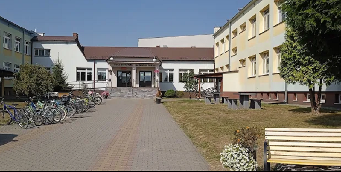 Gm. Wierzbica. Nowe teorie w sprawie dyrektorki podstawówki. Ktoś sieje niepokój...