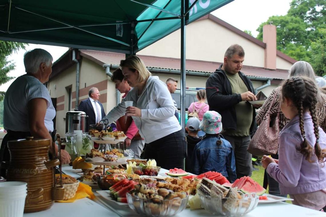 Gm. Włodawa. Piknik rodzinny w Sobiborze z regionalnymi specjałami