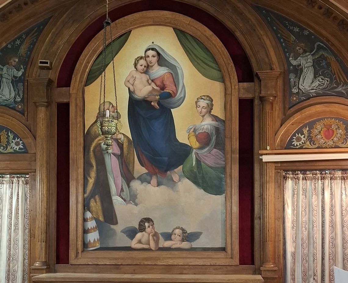 Gm. Wyryki. Madonna Sykstyńska odzyskała blask. Zakończono renowację obrazu w Adampolu Gm. Wyryki. Madonna Sykstyńska odzyskała blask. Zakończono renowację obrazu w Adampolu