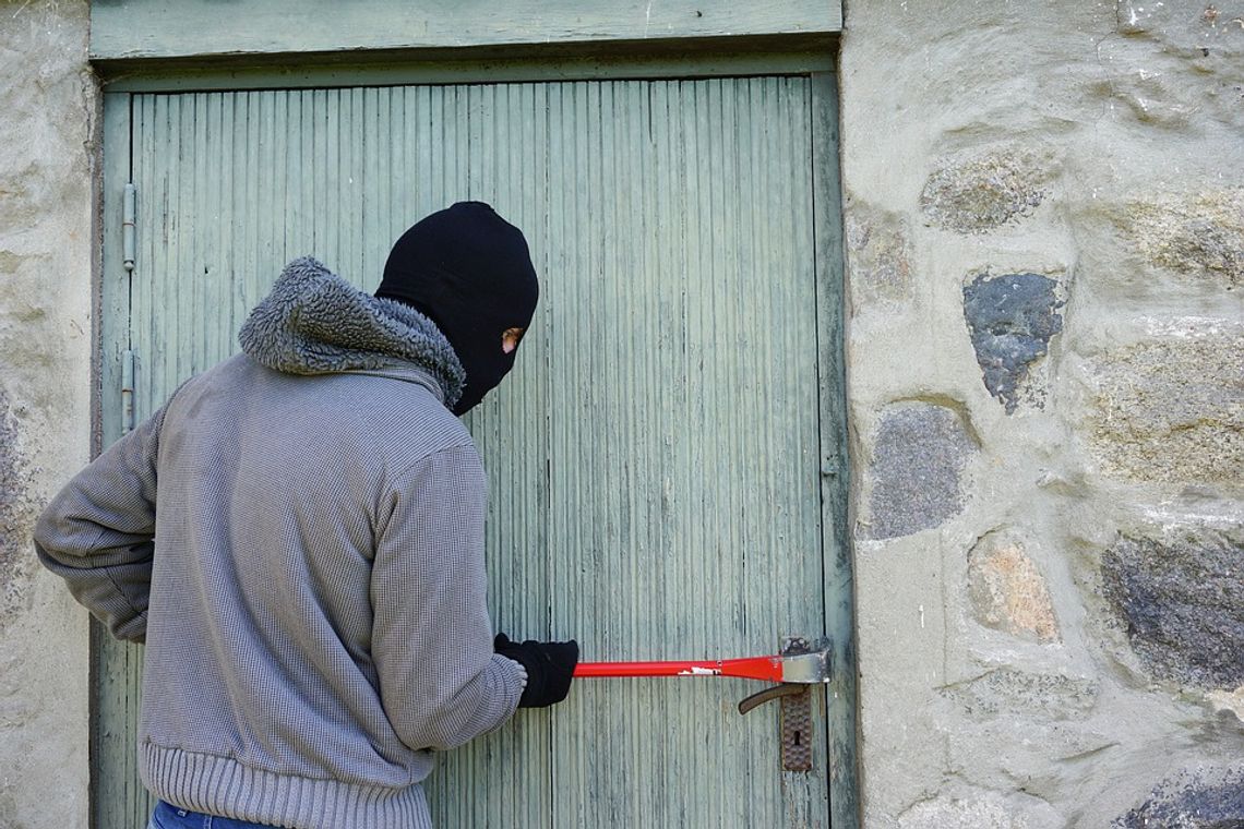 Gm. Żółkiewka. Włamali się do myjni. Jeden z nich miał też coś na odurzenie