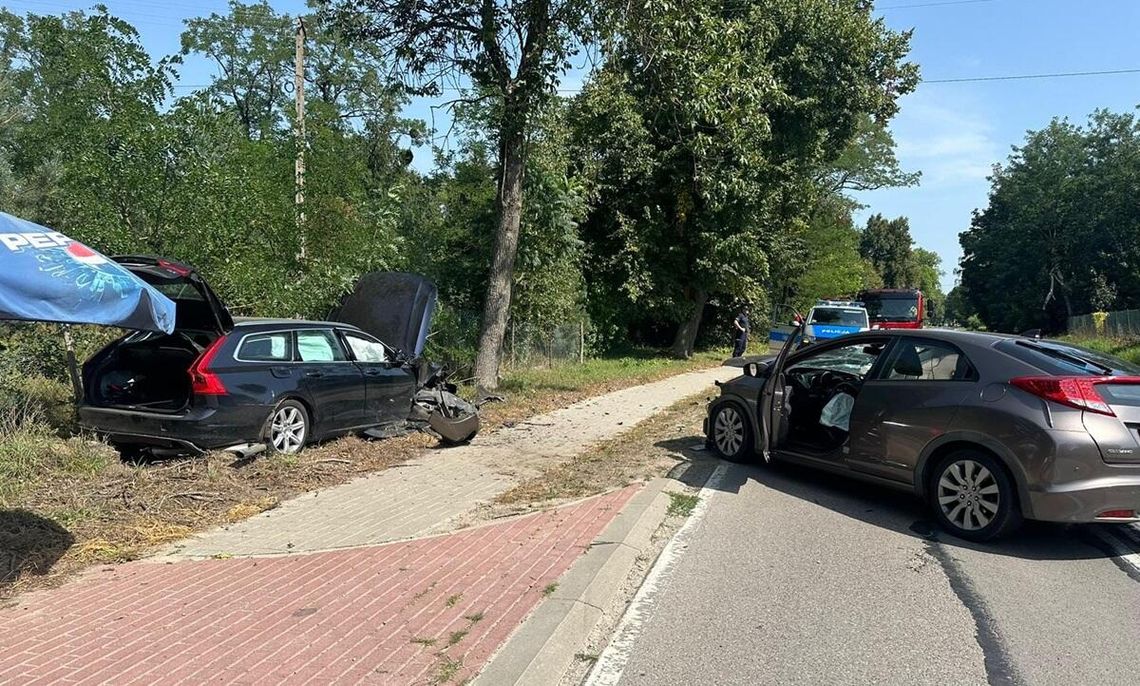 Gm. Żółkiewka. Zderzyły się dwa auta w Borówku