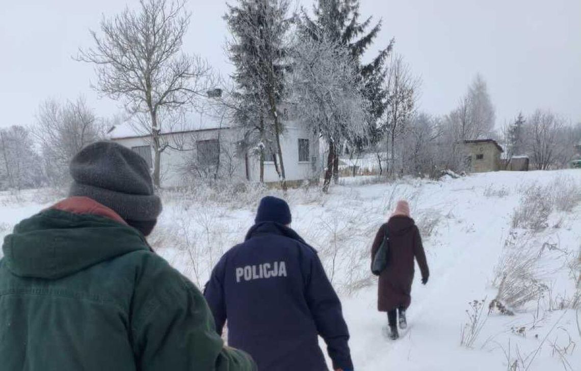 W domu było poniżej 0 st. C, 69-latek dostał pomoc w samą porę