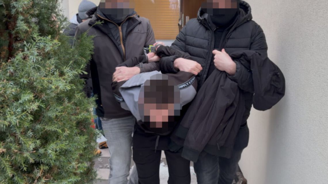 „Call center” było wabikiem, handlowali ludźmi i narkotyki. Policję powiadomił mężczyzna, któremu udało się uciec