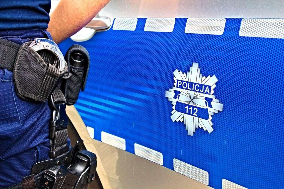 20-latka kradła alkohol i próbowała uciec taksówką. Zapłaci 1000 złotych