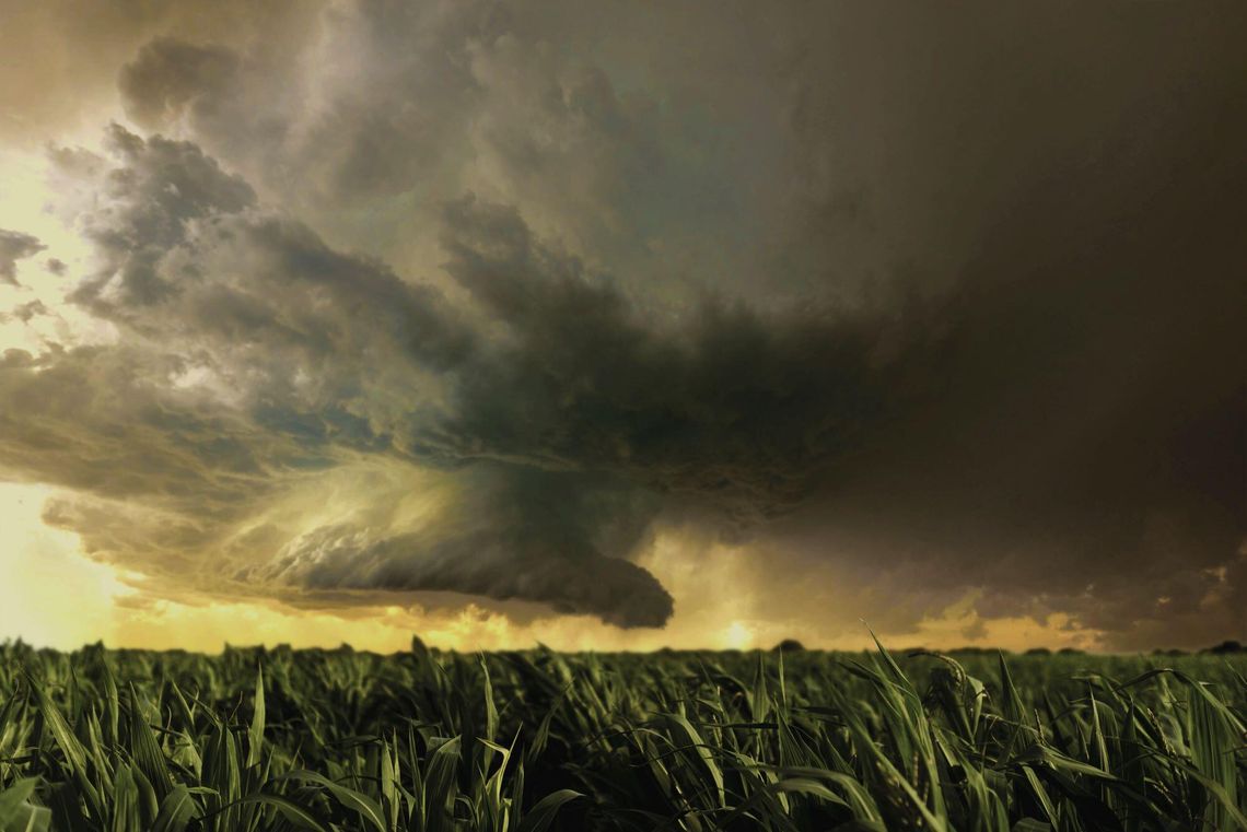 IMGW ostrzega: Będzie szkwał i upał. Uwaga na burze!