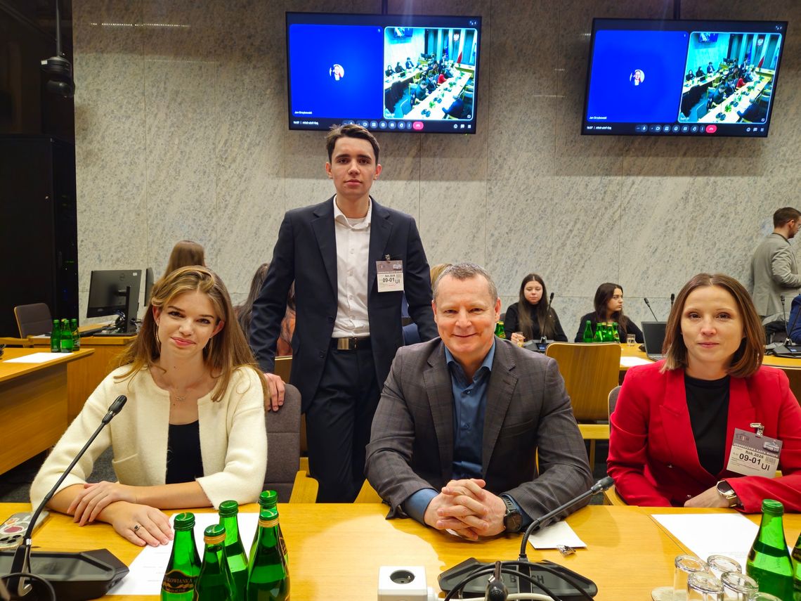 Jak lepiej przygotować młodych do pracy? Sejmowe obrady z udziałem Krasnegostawu