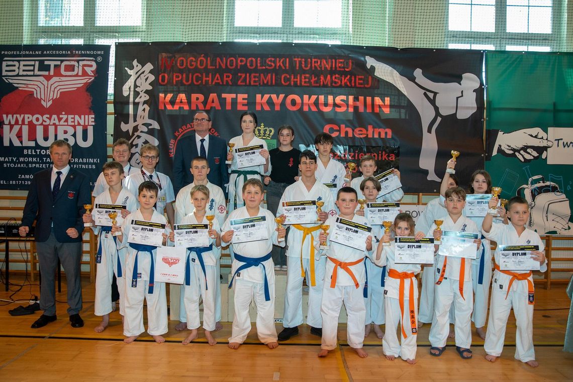 Zdjęcie zawodników Klubu Karate Kyokushin Kanku w Chełmie