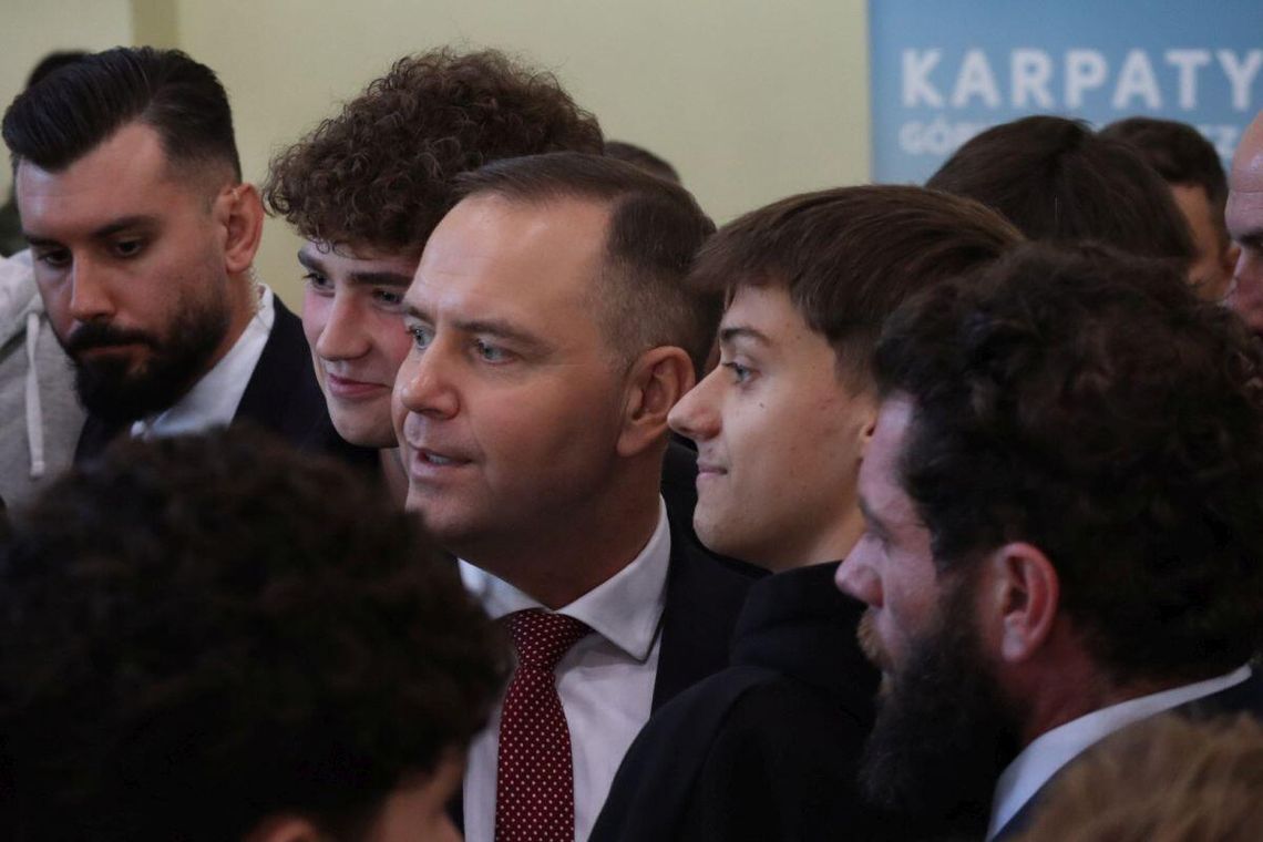 Karol Nawrocki w Tomaszowie Lubelskim. Młodzież pytała o rolnictwo, wojnę i Leppera [ZDJĘCIA]