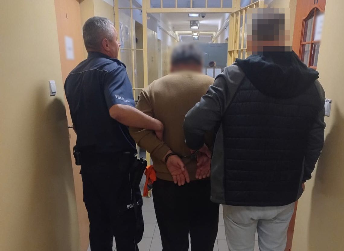 Kierowca tira deportowany z Polski. Podczas awantury w Wólce Okopskiej odepchnął policjanta