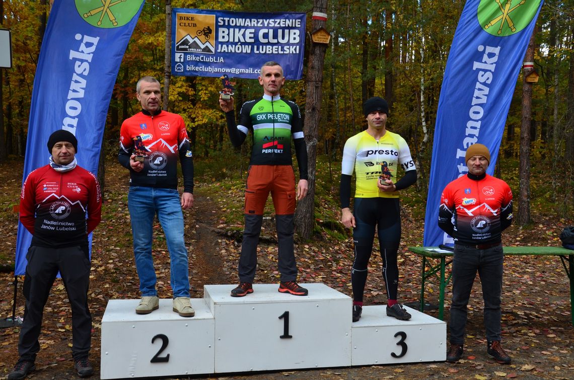 Kolarze Peletonu kończą sezon na podium