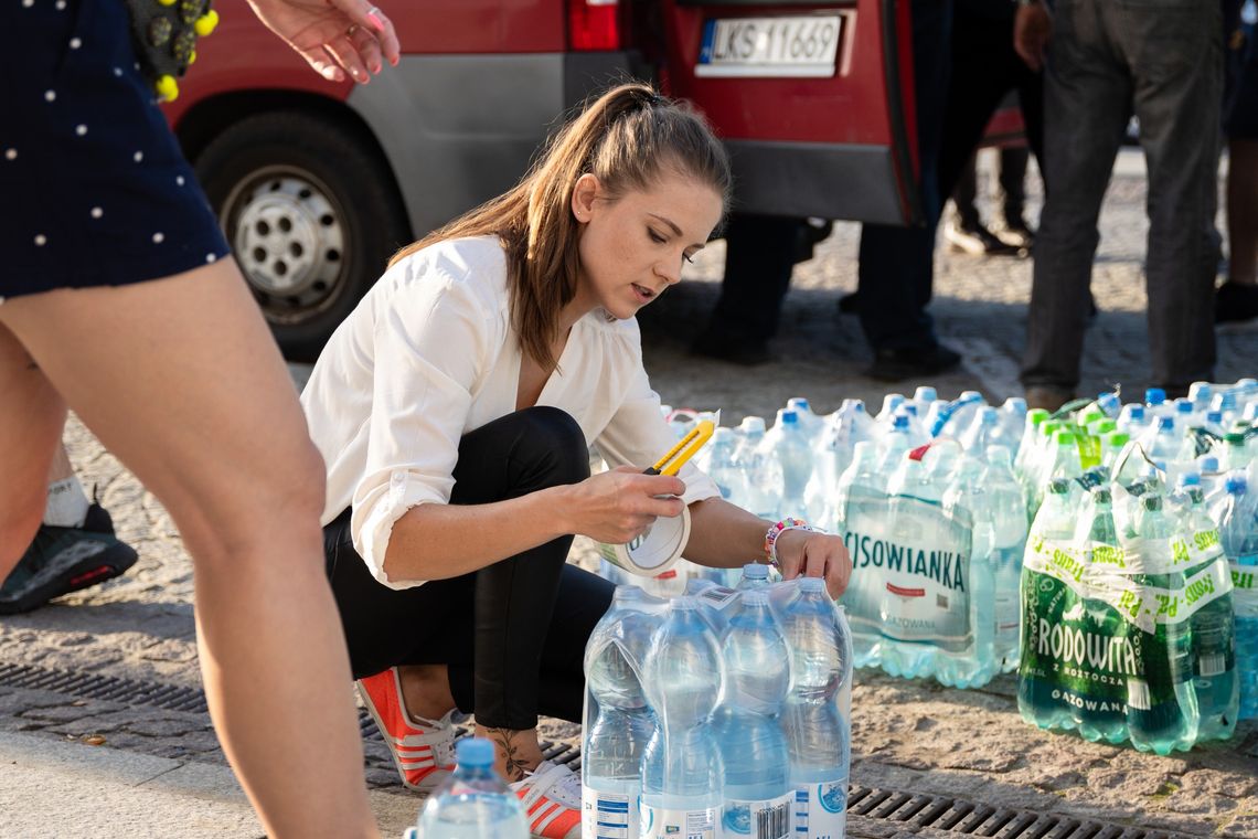 Pow. krasnostawski. Bo razem możemy więcej. Krasnostawianie pomagali powodzianom [GALERIA ZDJĘĆ]