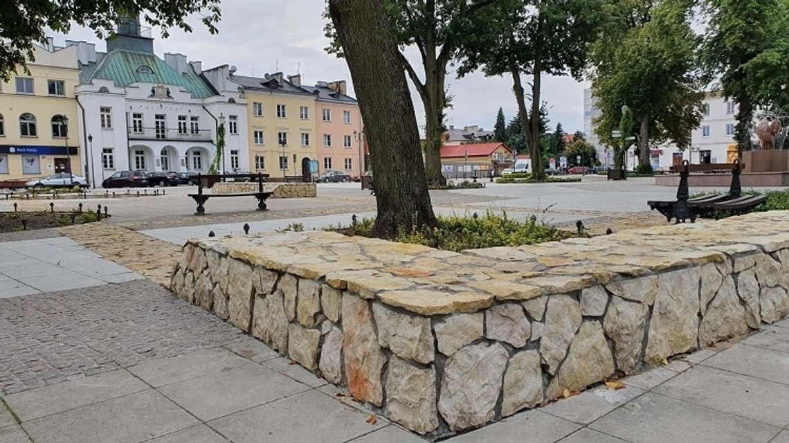 Krasnystaw: Nowe mury dawnego ratusza