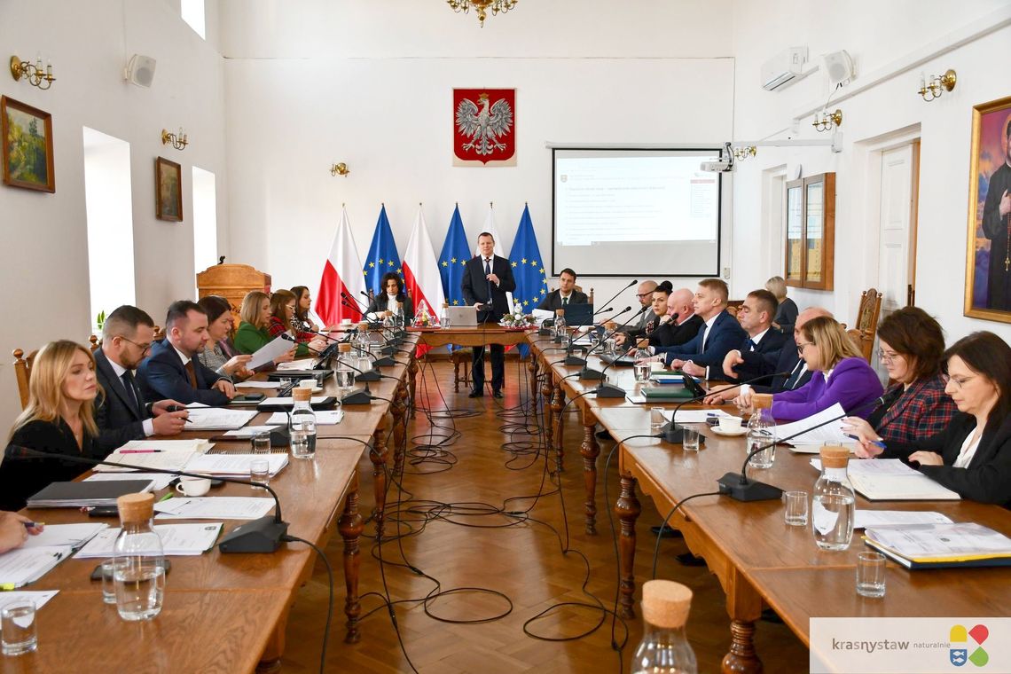 Krasnystaw. Radny Wąsiura wnioskuje o parking wielopoziomowy