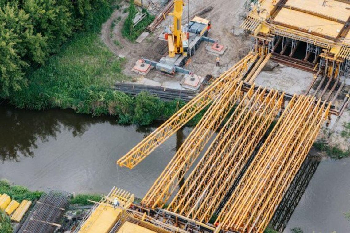 Krasnystaw. Stalowa konstrukcja już stoi