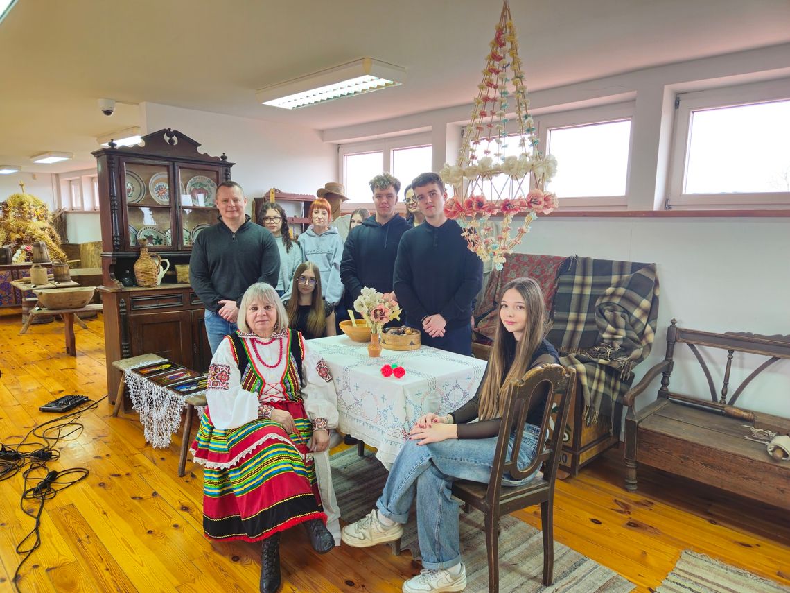 Krasnystaw we wspomnieniach seniorów ożywiony przez młodzież [GALERIA ZDJĘĆ + FILM]