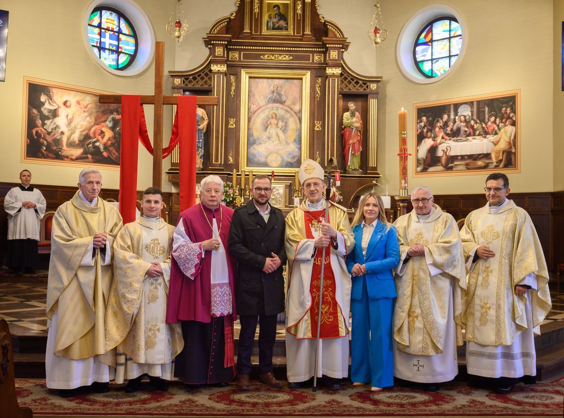 Krasnystaw. Wyróżnienie dla proboszcza. Ks. Roman Skowron został prałatem Krasnystaw. Wyróżnienie dla proboszcza. Ks. Roman Skowron został prałatem