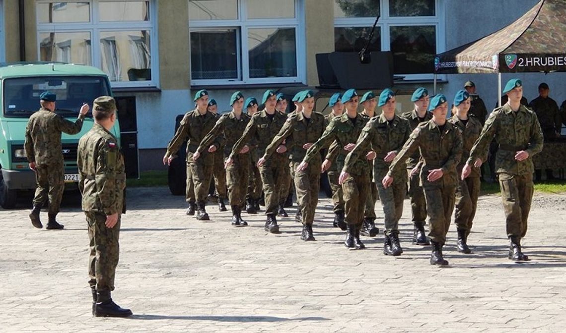 LO w Dubience – szkoła z mundurową  tradycją