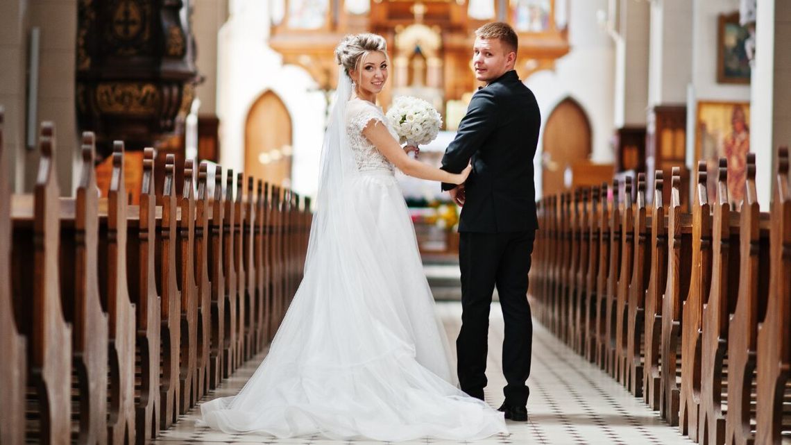 Małżeństwo według GUS. Rzadziej bierzemy śluby i rzadziej się rozwodzimy Małżeństwo według GUS. Rzadziej bierzemy śluby i rzadziej się rozwodzimy