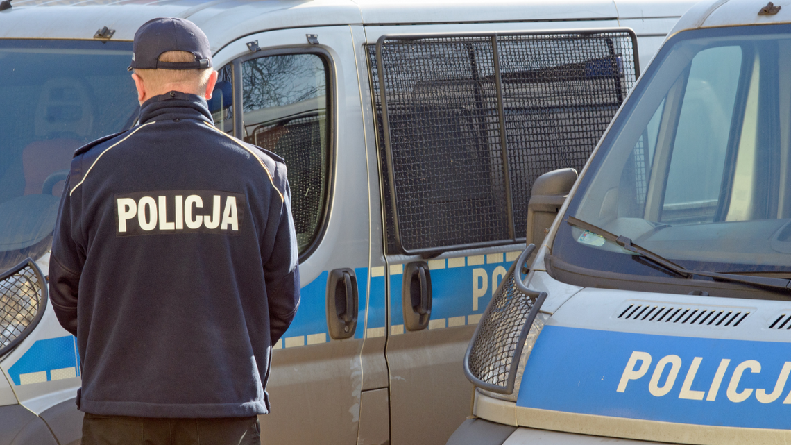 Materiały wybuchowe w mieszkaniu. Antyterroryści w akcji Materiały wybuchowe w mieszkaniu. Antyterroryści w akcji