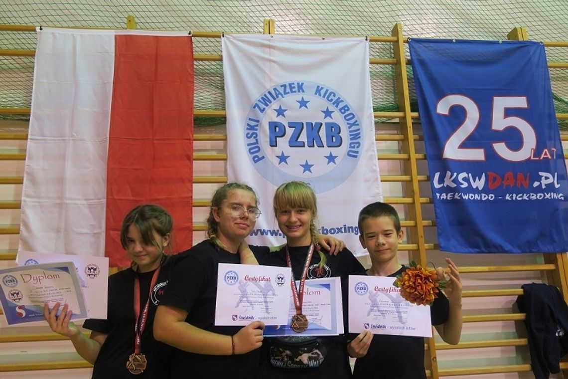 Medale włodawskich kickboxerek