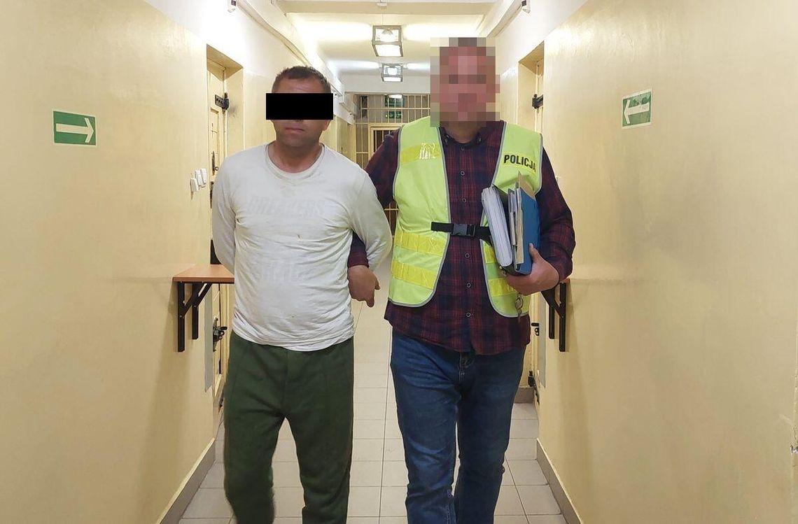 Miał trzymać się z dala od matki. Złamał zakaz i trafił za kratki