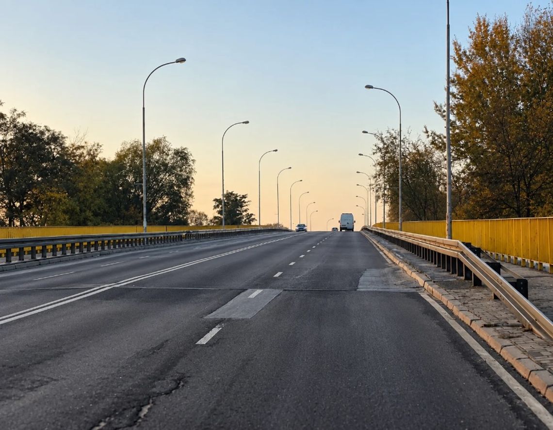 Chełm. Miała być inwestycja za 250 mln zł. Z wiaduktu odpada beton, a miastu brakuje pieniędzy Chełm. Miała być inwestycja za 250 mln zł. Z wiaduktu odpada beton, a miastu brakuje pieniędzy