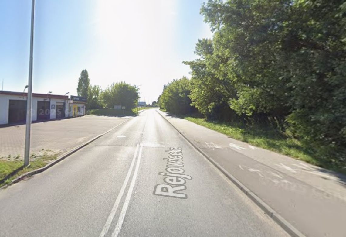 Mimo wprowadzonego wcześniej oznakowania, kierowcy pojazdów ciężarowych nadal korzystają z tego odcinka, skracając sobie drogę przez miasto.