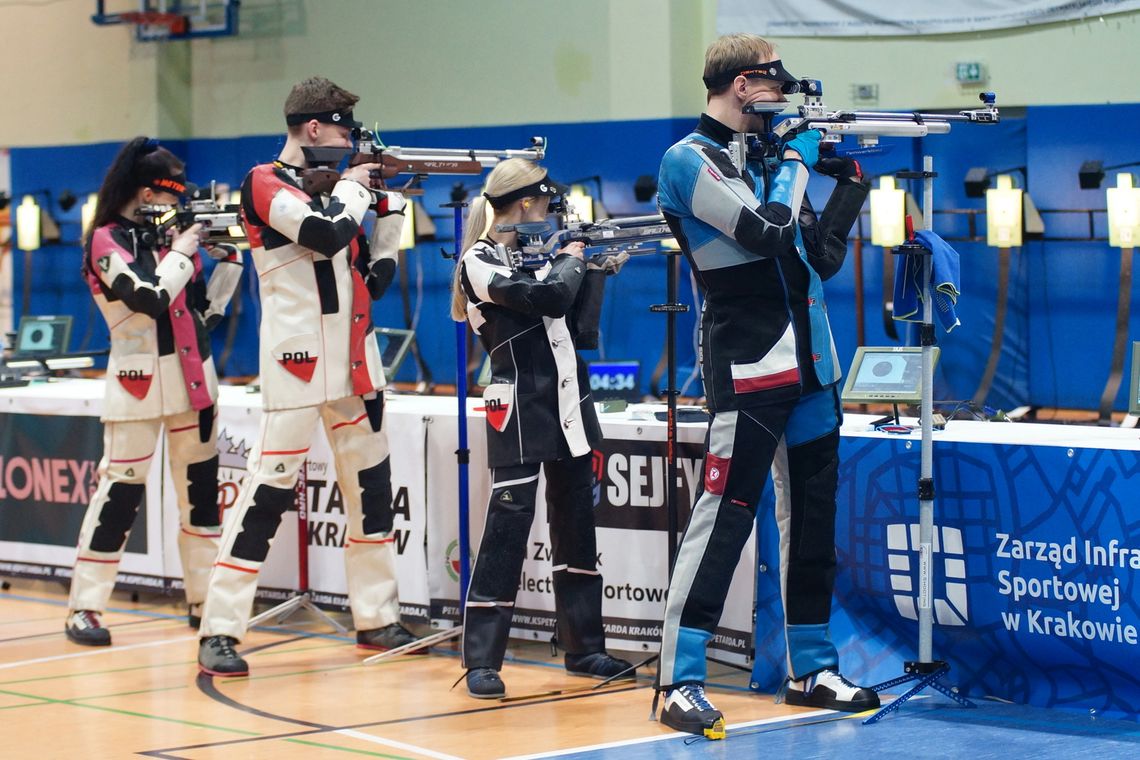 MKS Dragon Chełm ze srebrem w Krakowie MKS Dragon Chełm