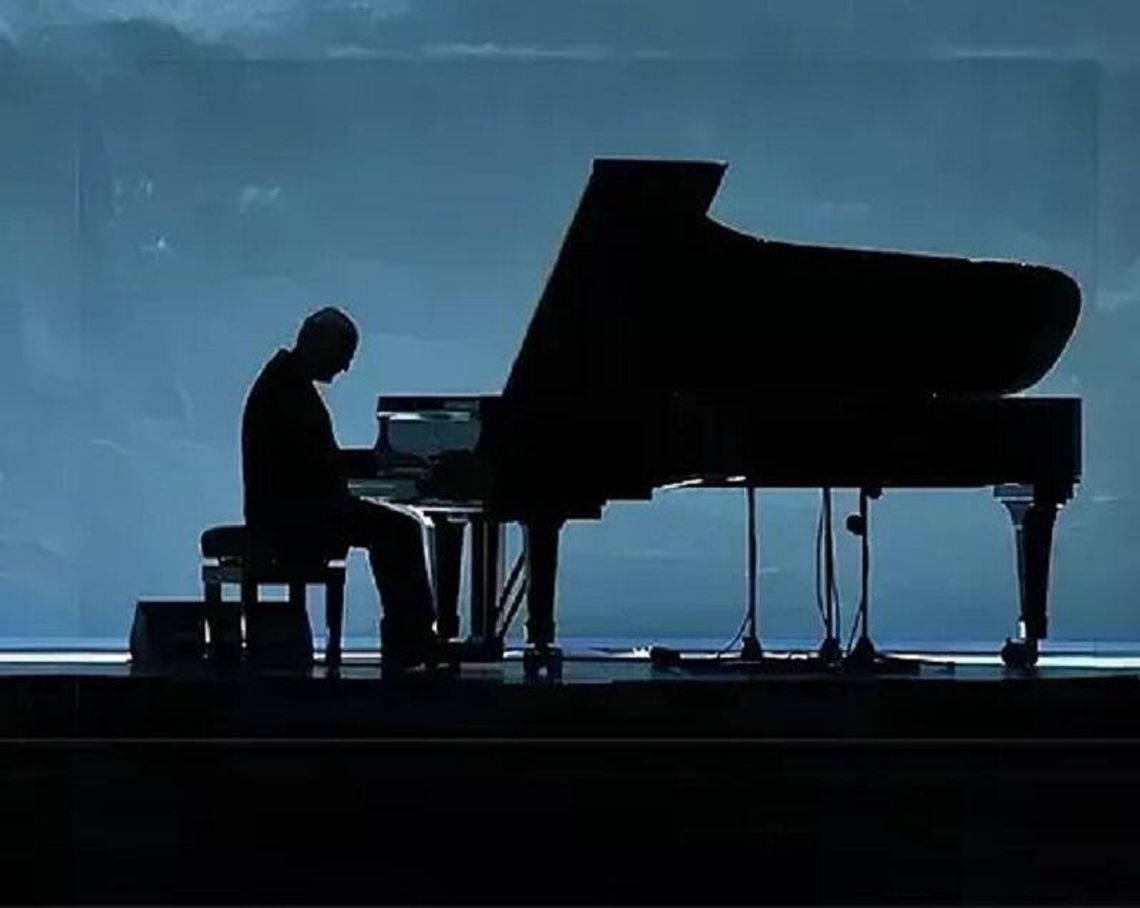 Muzyka Ludovica Einaudiego wybrzmi w Chełmie W Chełmskim Domu Kultury odbędzie się koncert muzyki Ludovica Einaudiego. 19 września utwory kompozytora wykona Aleksander Stary.
