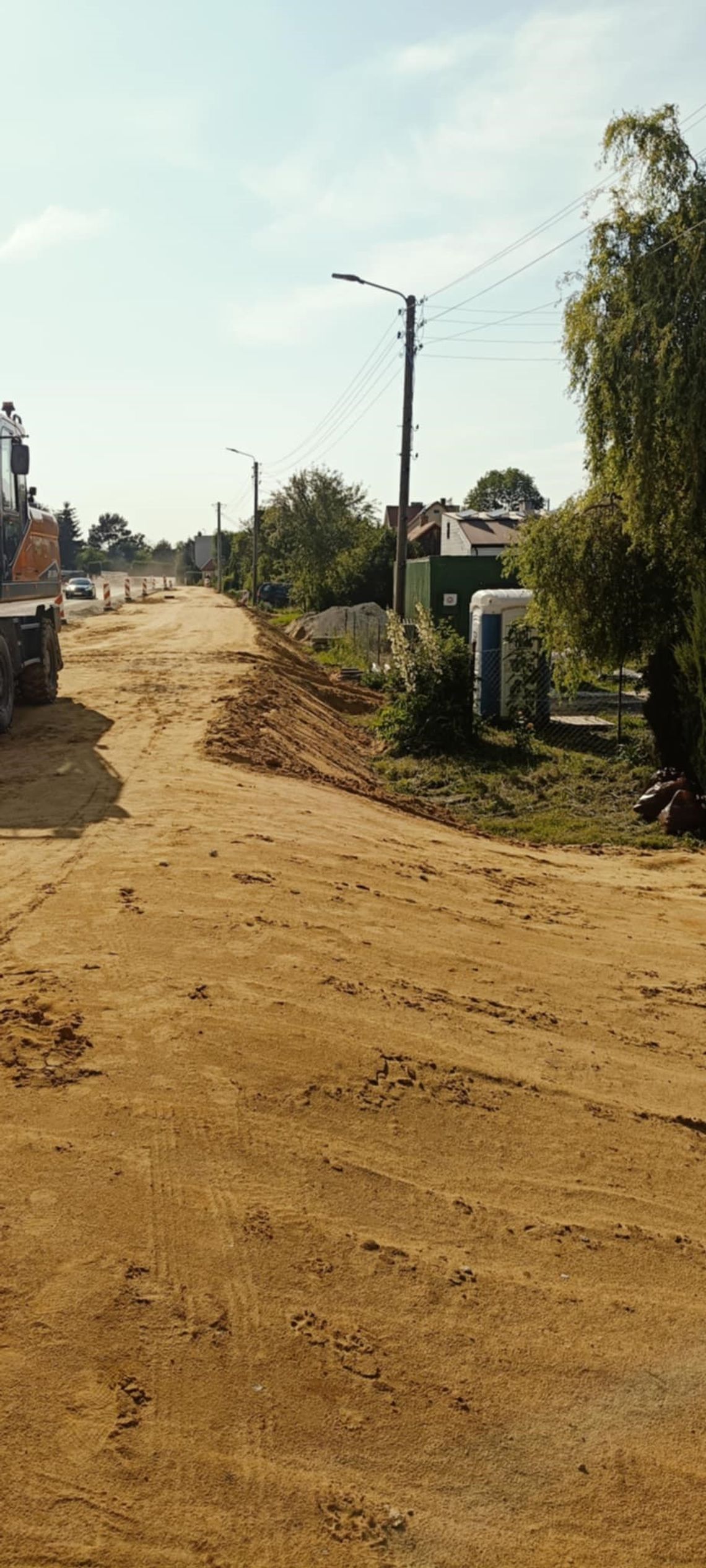 Krasnystaw. Na Kaczej asfalt będzie równy, ale za wysoko. Mieszkańcy nie dowierzają temu, co widzą