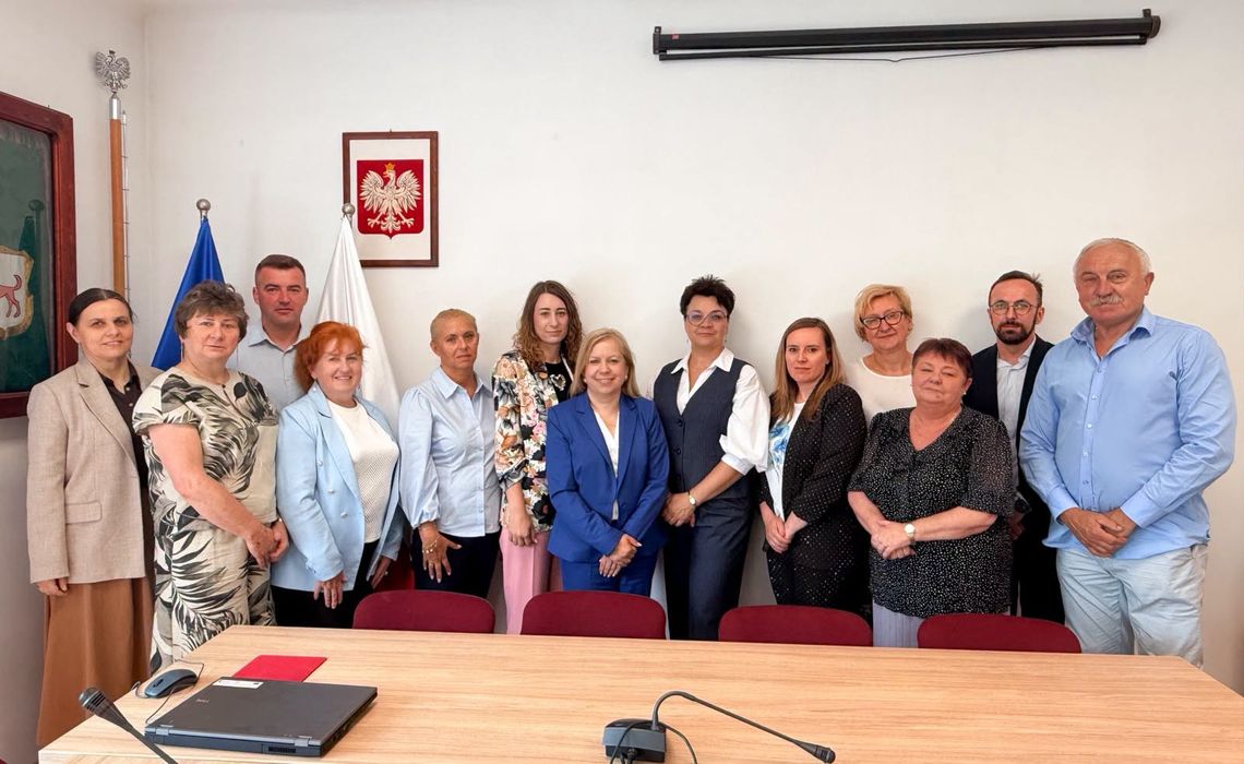 Na stołku dyrektora Szkoły Podstawowej im. Róży Marii Zamoyskiej w Różance bez zmian Na stołku dyrektora Szkoły Podstawowej im. Róży Marii Zamoyskiej w Różance bez zmian