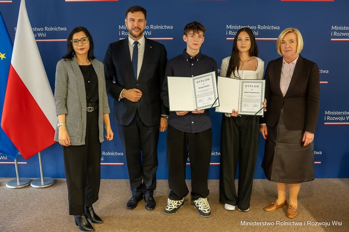 Najlepsi z najlepszych. Uczniowie szkół rolniczych nagrodzeni w Ministerstwie Rolnictwa [ZDJĘCIA]