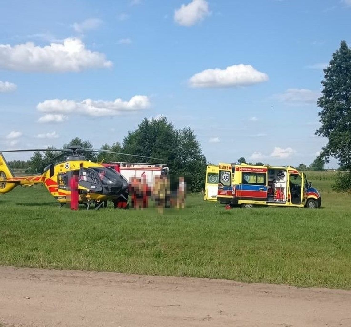 Naprawiał dach, nagle runął na ziemię. Przyleciał po niego śmigłowiec