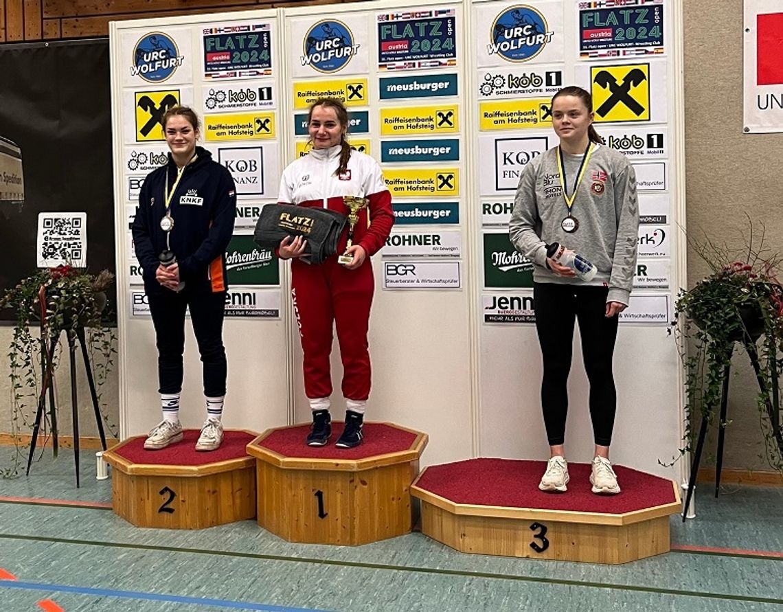 Nasze zapaśniczki na podium! Alicja i Olga z medalami