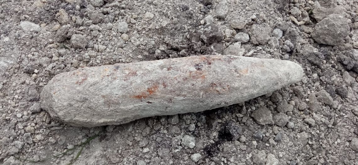 Niebezpieczne znalezisko w Chełmie. 5 pocisków i dwie łuski wykopane przy posesji