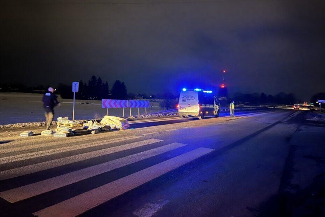 Paleta cementu leżała na krajowej 12.