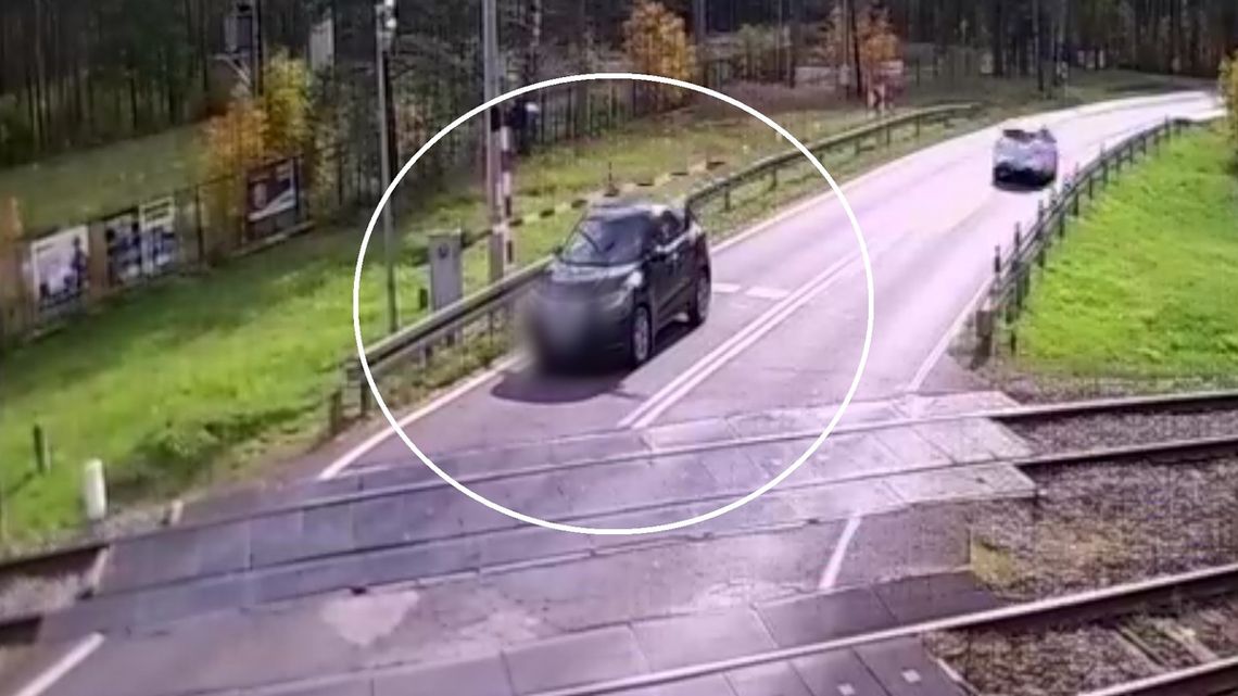 O krok od tragedii na przejeździe kolejowym [VIDEO]