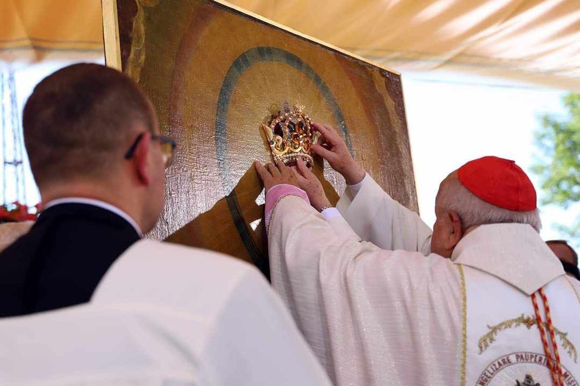 Obraz Matki Bożej Kodeńskiej po 300 latach ukoronowany po raz drugi. Papieskie korony nałożył legat papieski