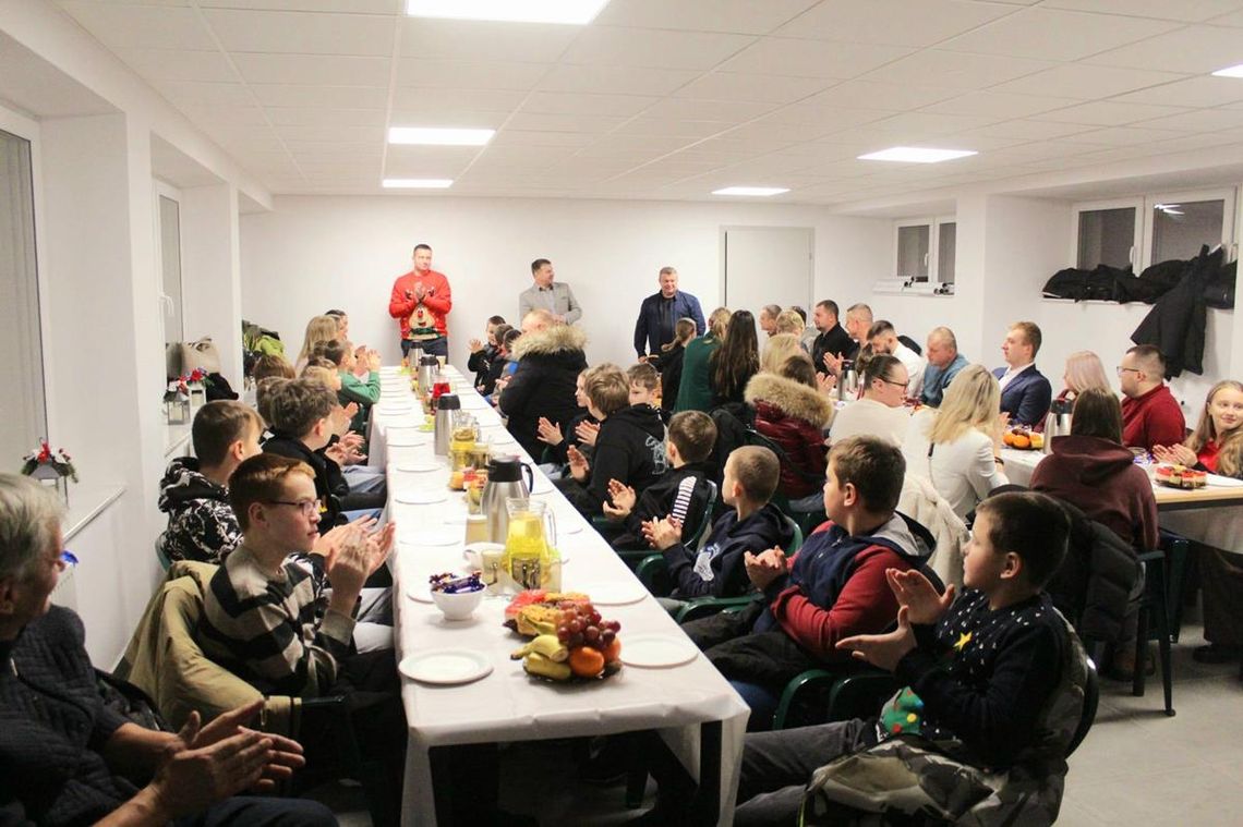 Opłatkowo-Noworoczne spotkanie społeczności GKS „Pławanice” Kamień [GALERIA ZDJĘĆ]