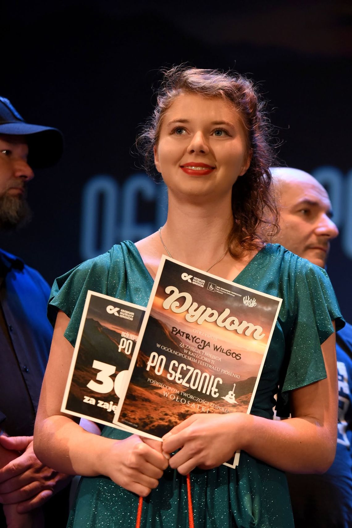 Patrycja Wilgos z kolejną nagrodą. Artystka z Białopola kończy pracę nad drugą płytą Patrycja Wilgos, wokalistka i akordeonistka pochodząca z Białopola, zdobyła pierwszą nagrodę w kategorii powyżej 18 lat podczas premierowej edycji festiwalu piosenki autorskiej „Po Sezonie”. Nie był to jedyny projekt, nad którym pracowała. Artystka kończy nagrania do swojej drugiej autorskiej płyty.
