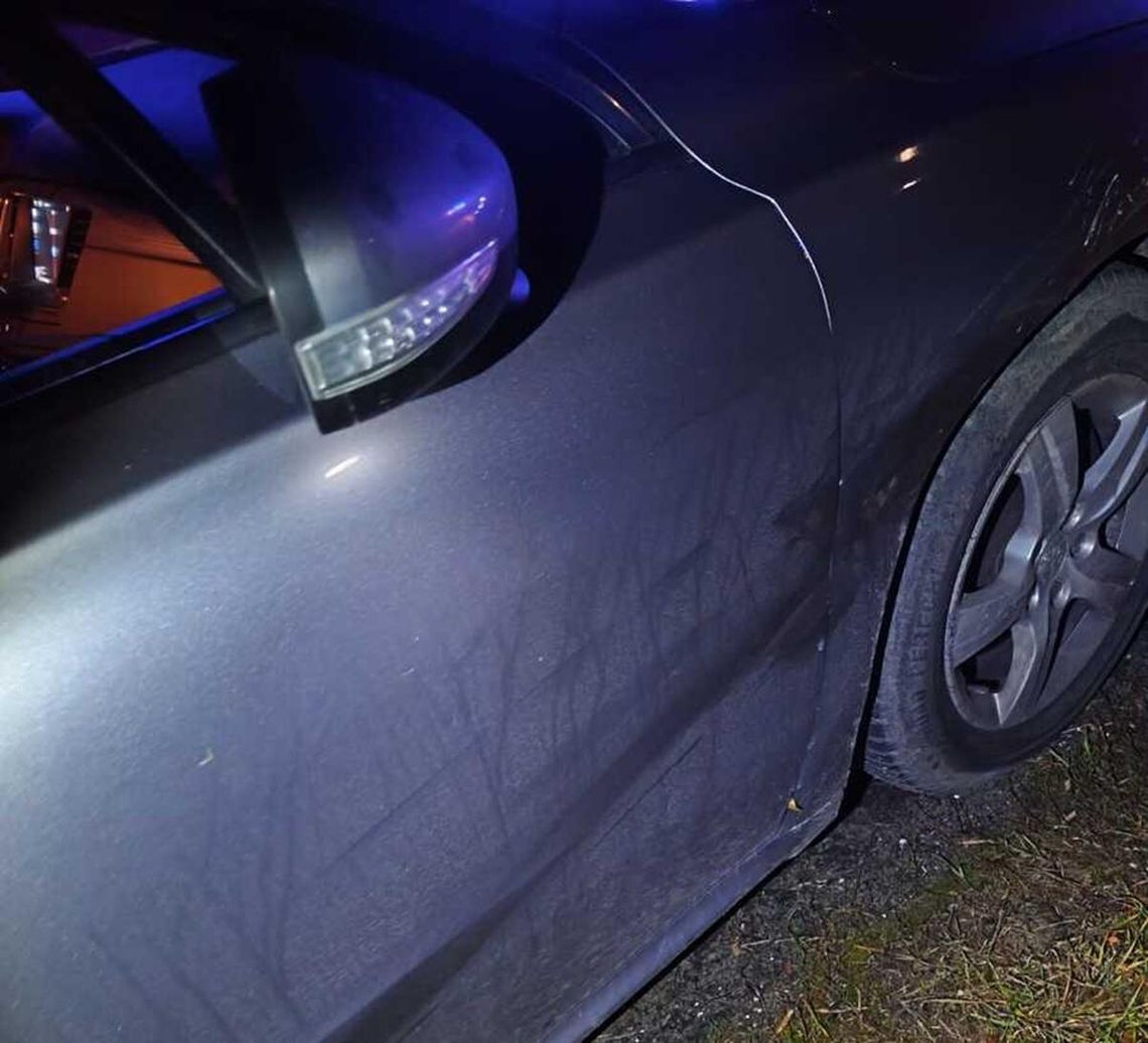 Na drodze krajowej nr 82 doszło do potrącenia 45-latka z gminy Stary Brus przez kierującą peugeotem 32-latkę z gminy Hańsk.