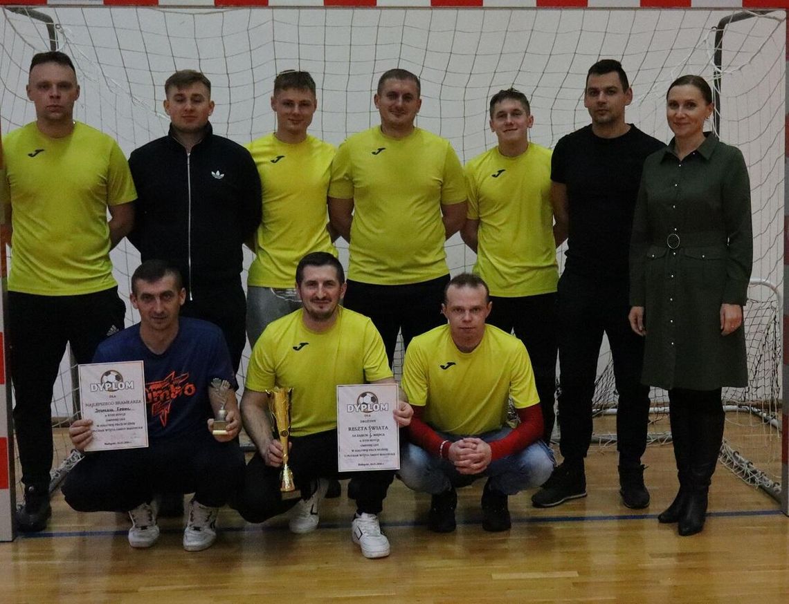 Piłkarze zakończyli gminną ligę Piłkarze zakończyli gminną ligę