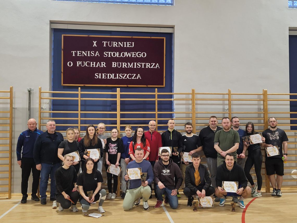 Podziało się przy stołach