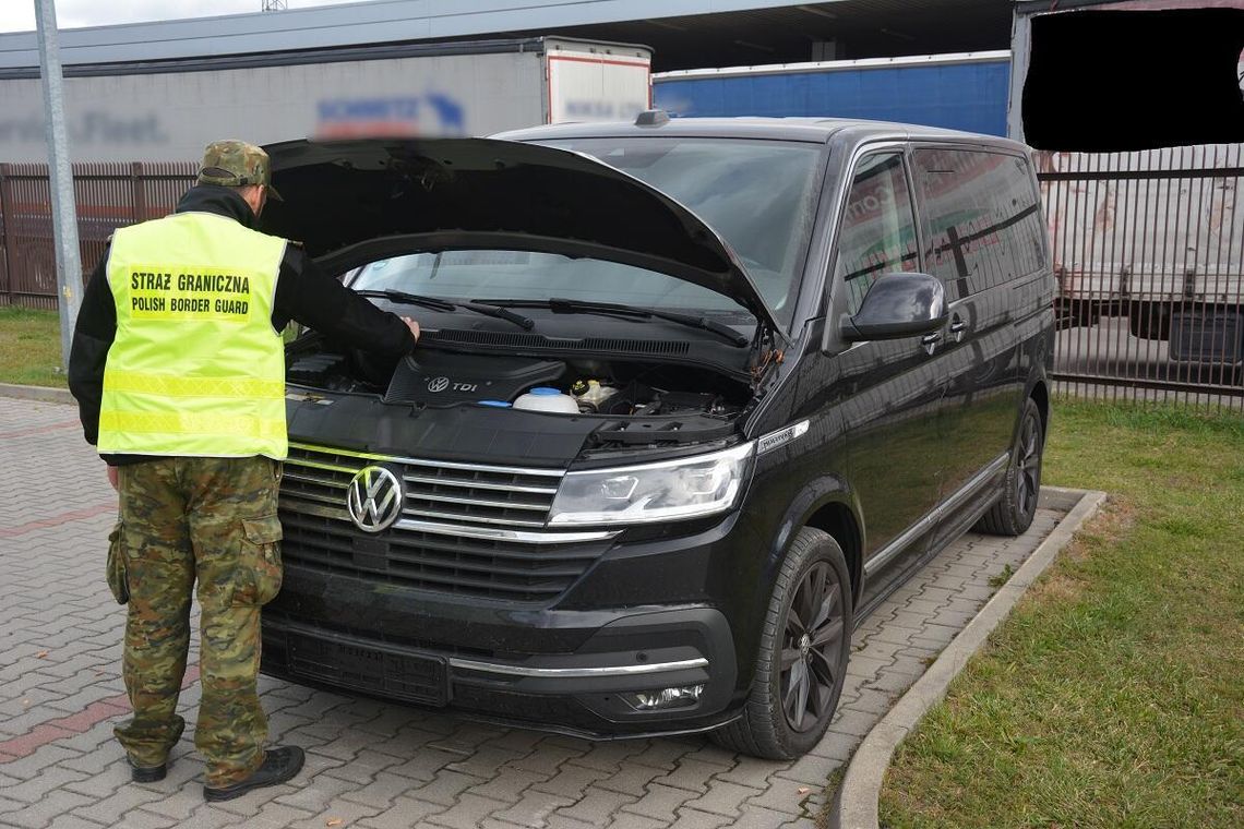 Poszukiwany w Niemczech drogi Volkswagen odnaleziony podczas kontroli w Dorohusku Poszukiwany w Niemczech drogi Volkswagen odnaleziony podczas kontroli w Dorohusku
