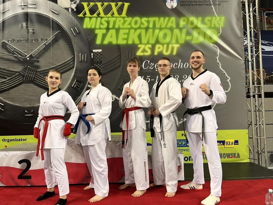 Potrójny brąz w czempionacie