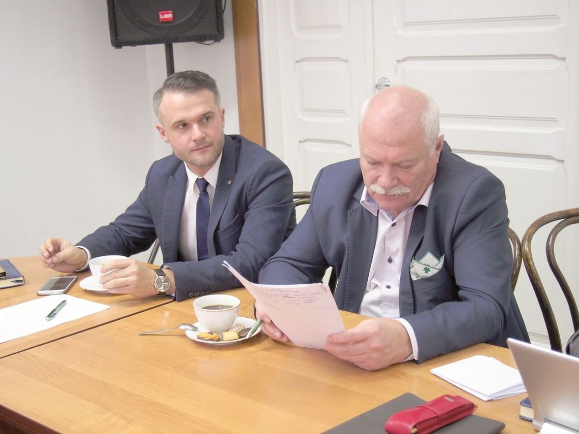 Pow. chełmski: Zarząd powiatu pokazał portfele