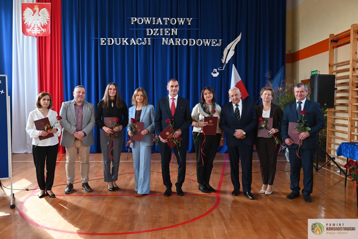 Pow. krasnostawski. Powiatowe obchody Dnia Edukacji Narodowej w Żółkiewce [LISTA NAGRODZONYCH + ZDJĘCIA]