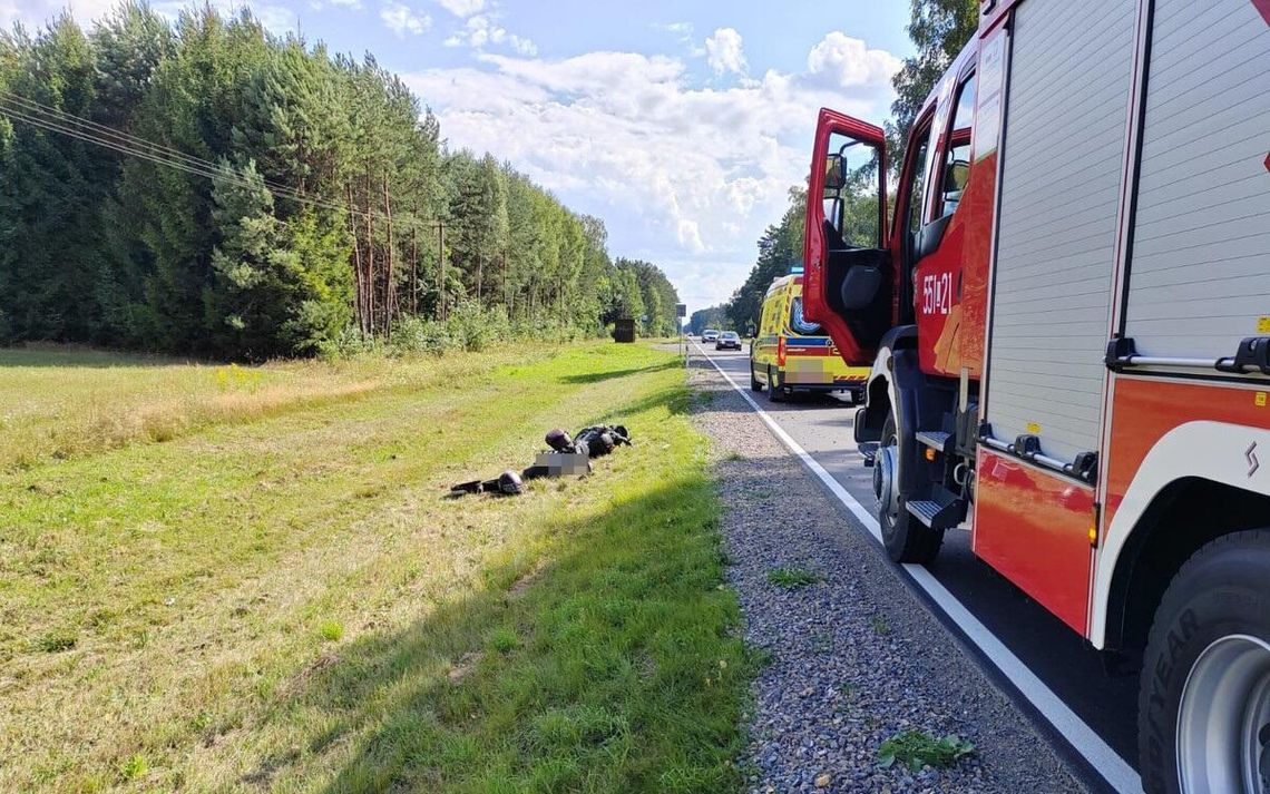 Pow. włodawski. Rowerzystka zderzyła się z osobówką. Motocyklista koziołkował