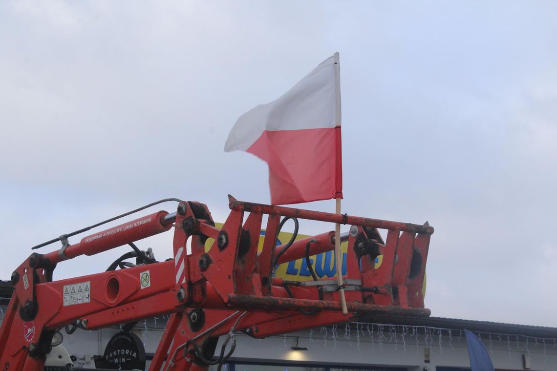 Powiat chełmski. Domagają się szacunku dla polskiej żywności i godnej płacy. Rolnicy po raz kolejny wyszli na ulice [ZDJĘCIA]