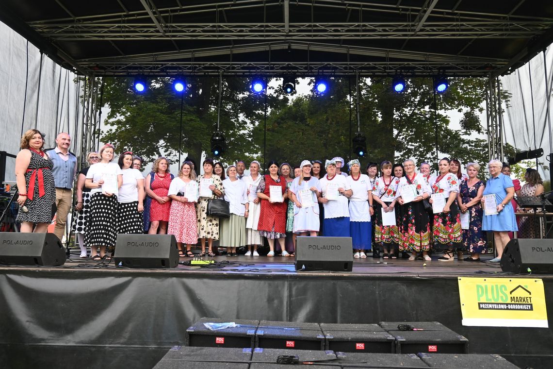 Wczuli się w klimat epoki. Dzień Rejowca Fabrycznego pod hasłem „Fabryka PRL-u” to był hit [ZDJĘCIA+FILMY]